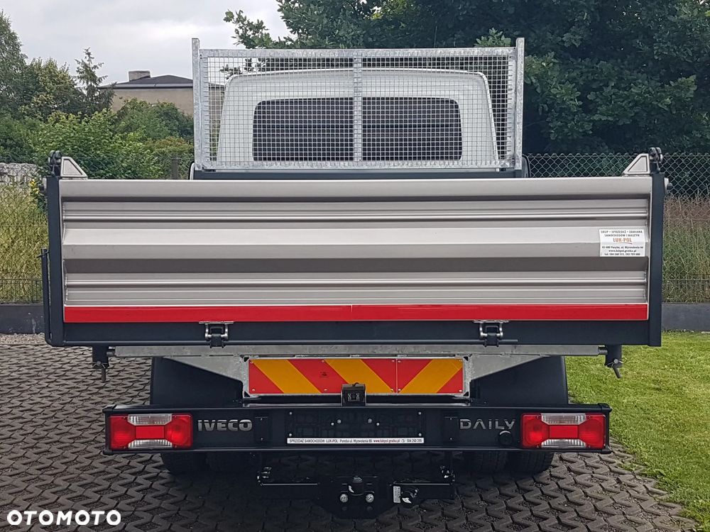 Iveco 35C15 WYWROTKA 3 STRONNA KIPER 3,20x2,06 BLIŹNIAKI KLIMA MANUAL 6-BIEGÓW HAK - 16