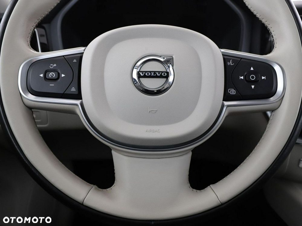 Volvo XC 60 T6 Plug-In Hybrid AWD Inscription Expression - 21