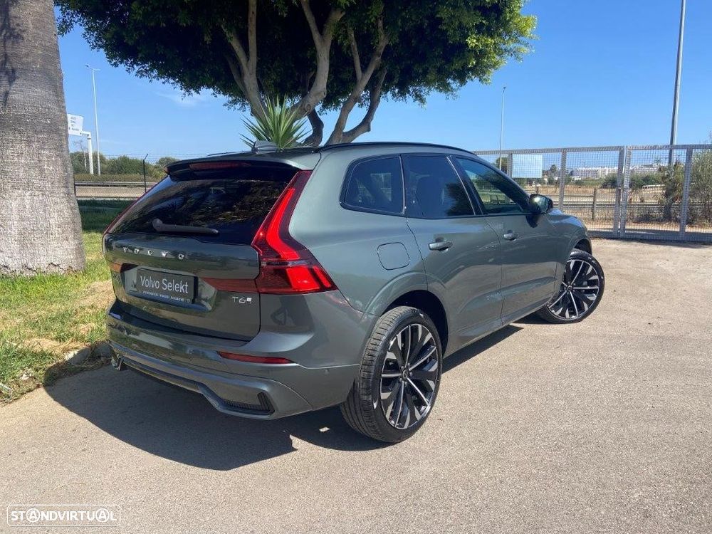 Volvo XC 60 2.0 T6 PHEV Plus Dark - 32