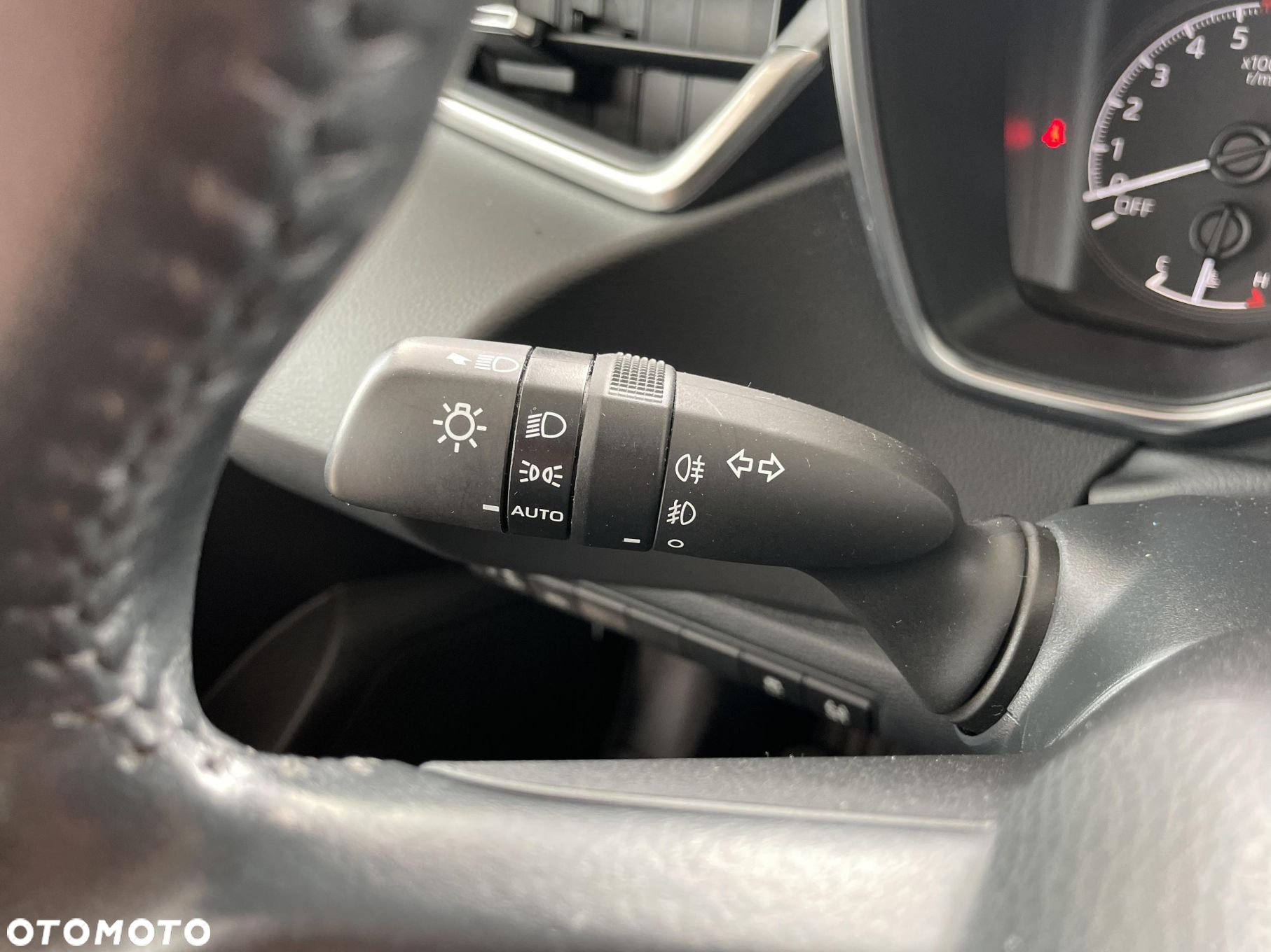 Toyota Corolla - 19