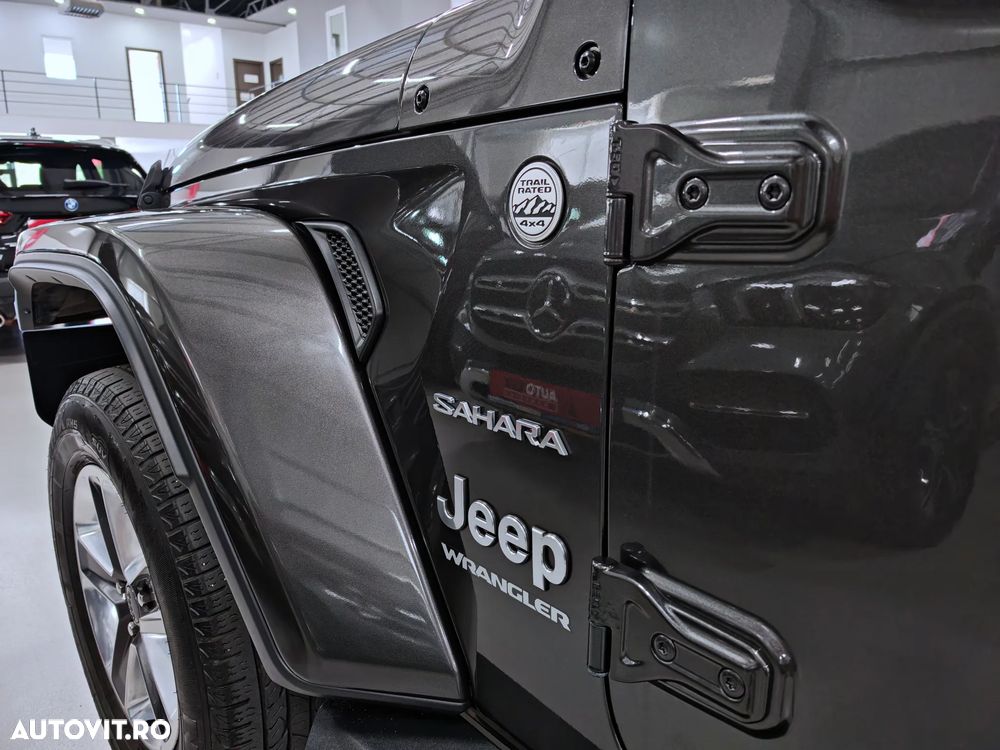 Jeep Wrangler 2.2 CRD AT8 Sahara - 27