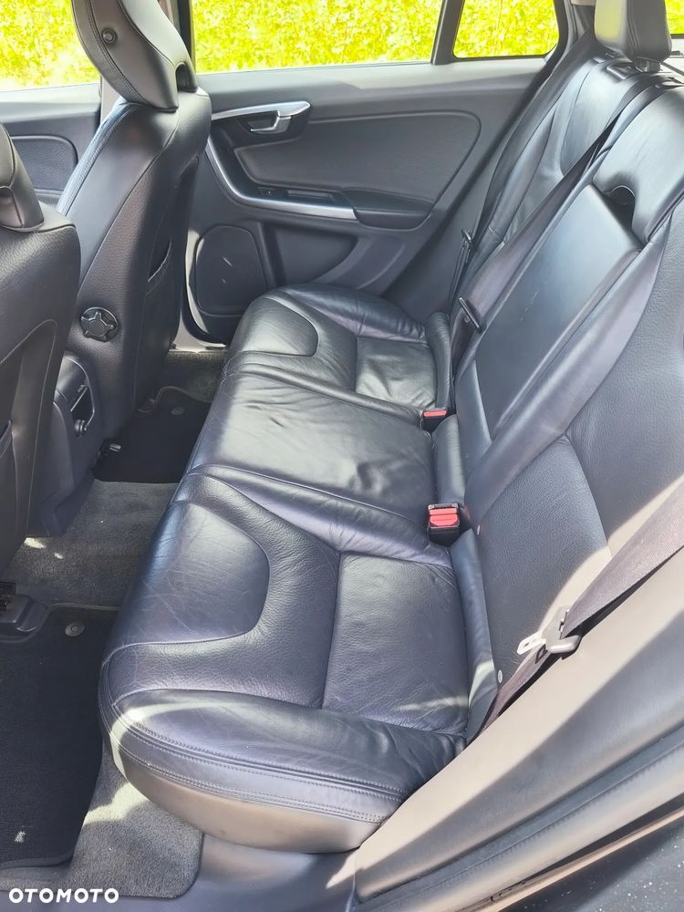 Volvo V60 D3 Geartronic Summum - 12