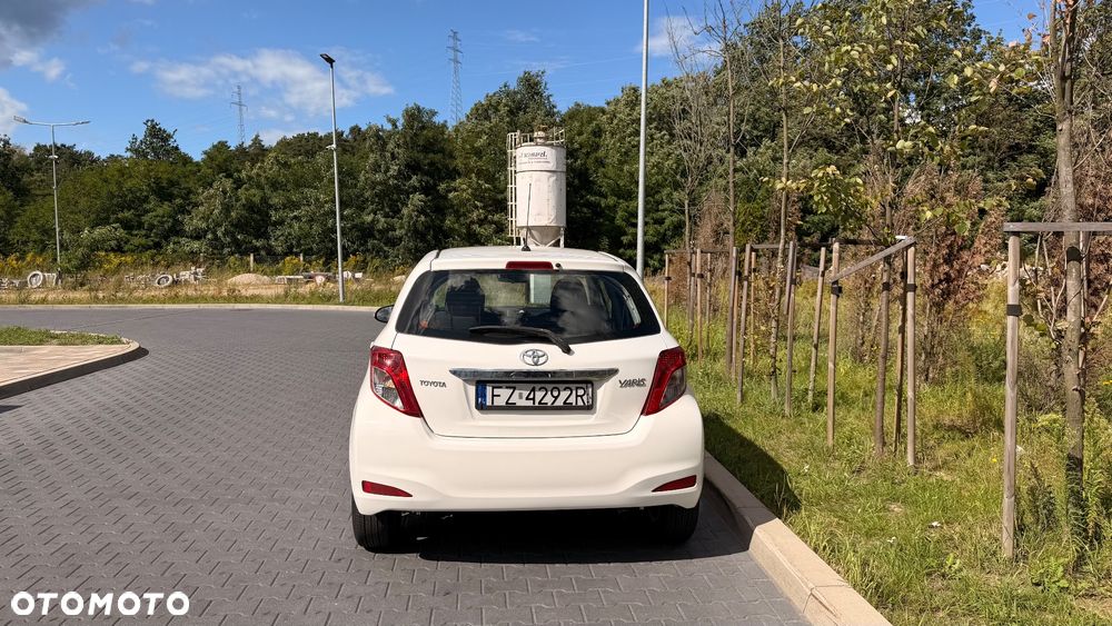 Toyota Yaris 1.33 Terra - 3