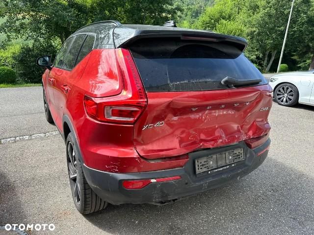 Volvo XC 40 D4 AWD R-Design - 4