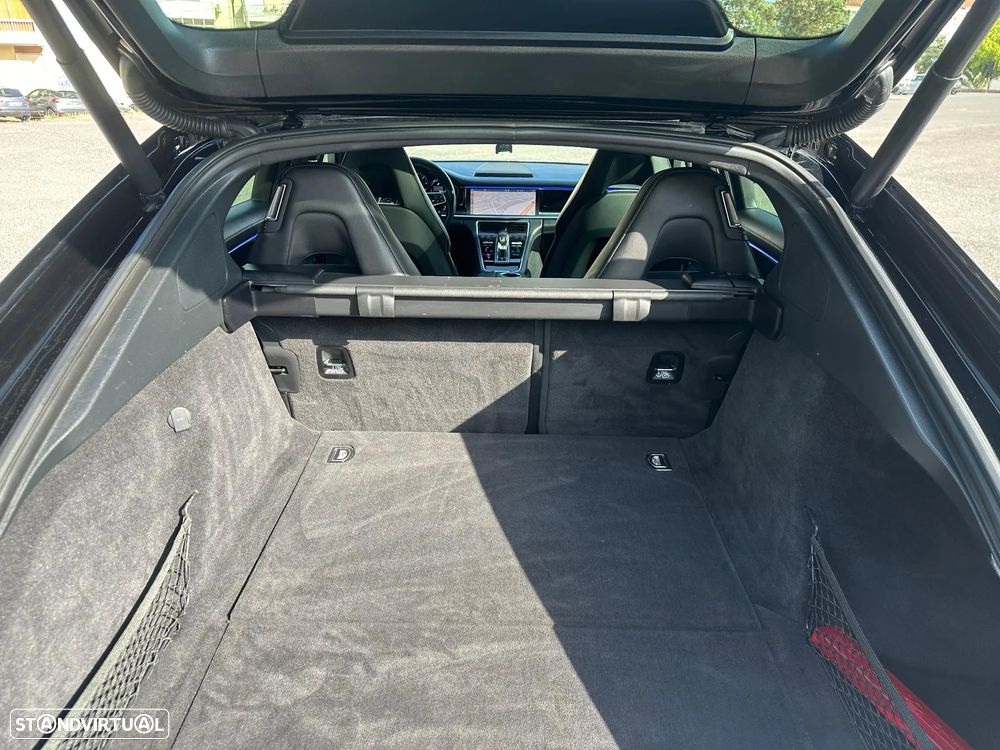 Porsche Panamera 4 S - 12