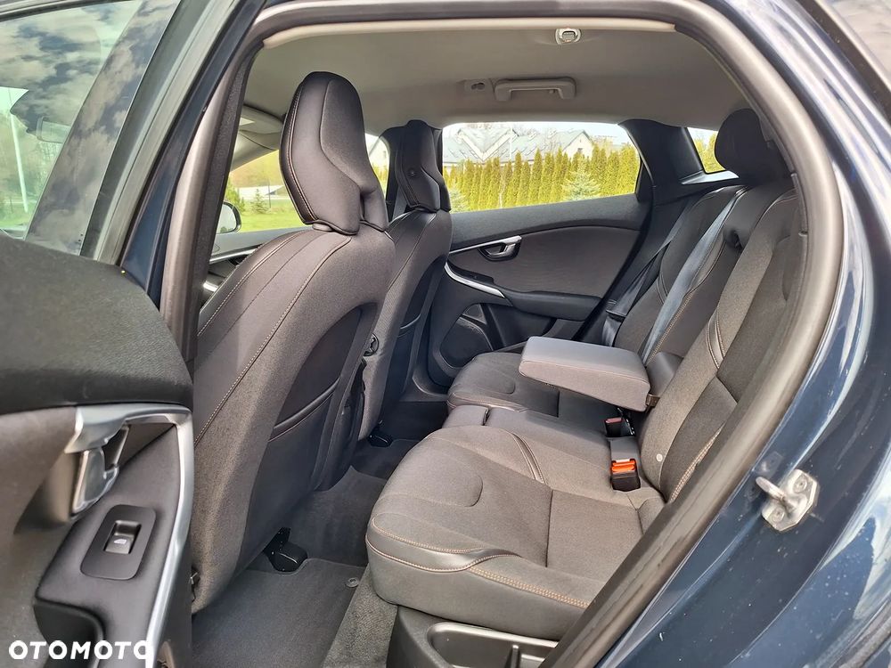 Volvo V40 Cross Country T4 Momentum - 18