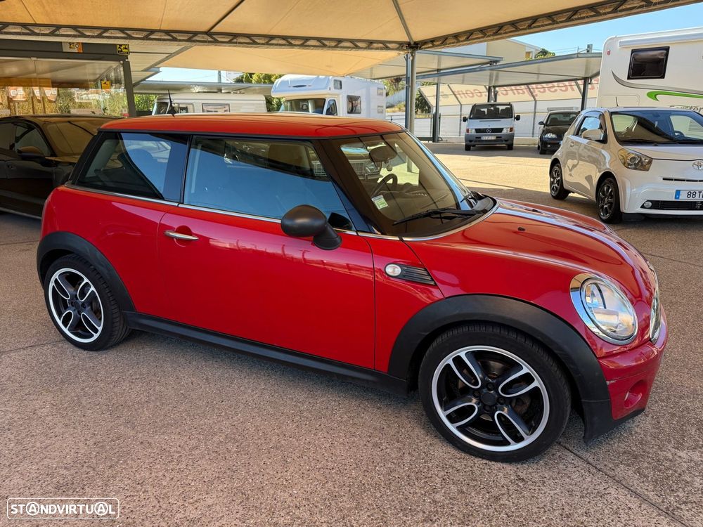 MINI 3 Portas One D - 19