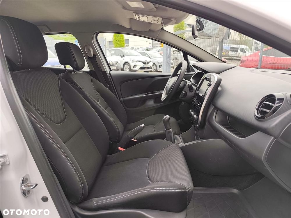 Renault Clio 1.2 16V Life - 12