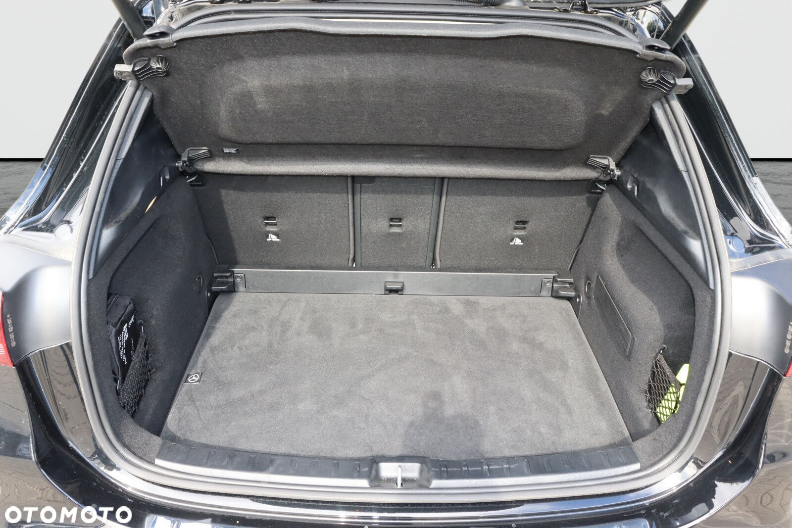 Mercedes-Benz GLA - 17