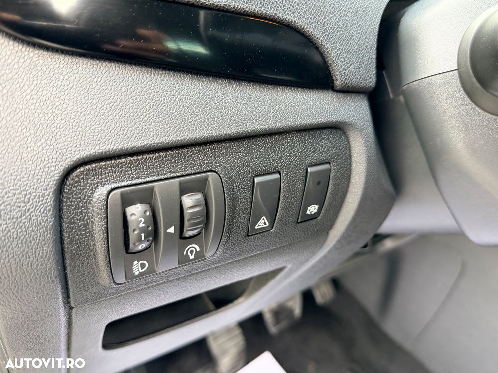 Renault Scenic - 17