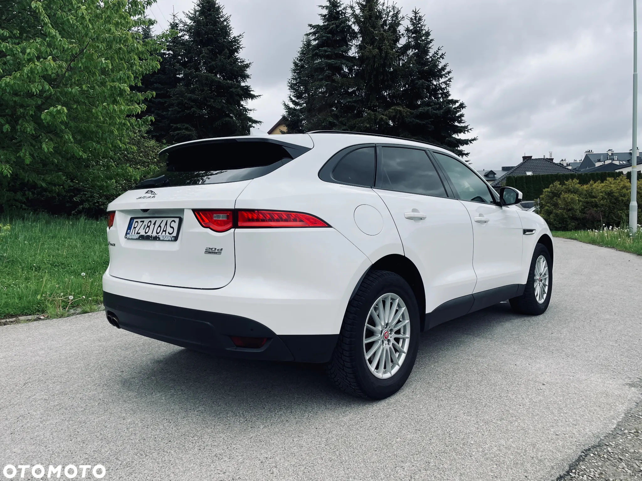 Jaguar F-Pace - 5