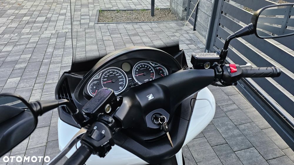 Honda SW-T400 - 5