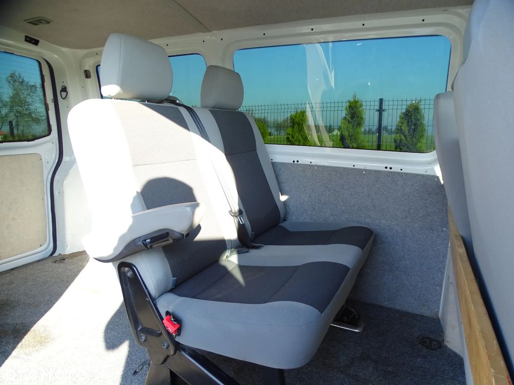 Volkswagen Transporter - 16
