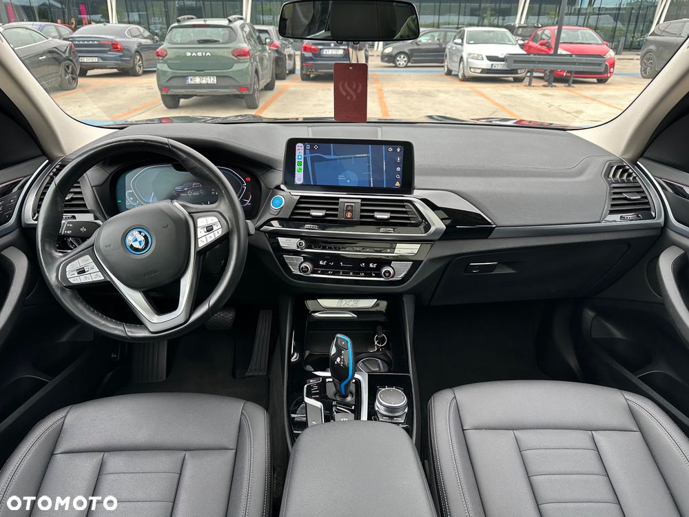 BMW iX3 - 22