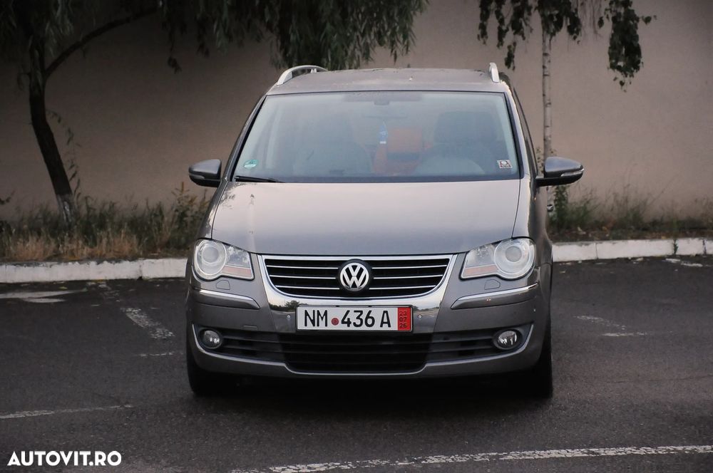 Volkswagen Touran - 9