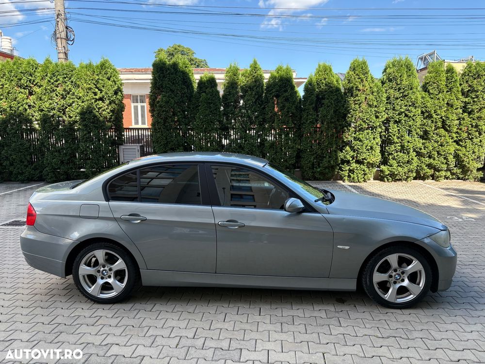 BMW Seria 3 320i - 2