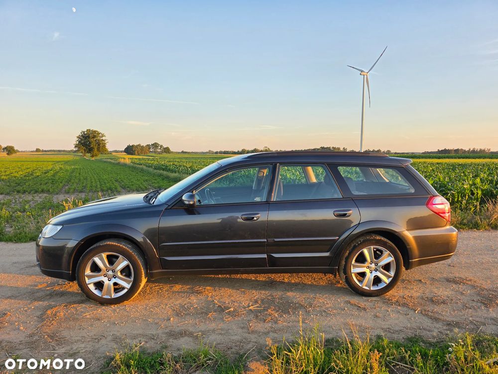Subaru Outback - 3
