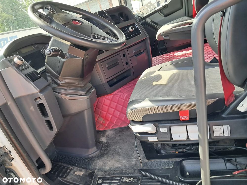 Renault T440 - 13