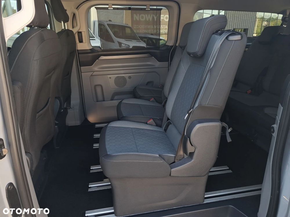 Ford Tourneo Custom 2.0 EcoBlue L2 Titanium SelectShift - 32