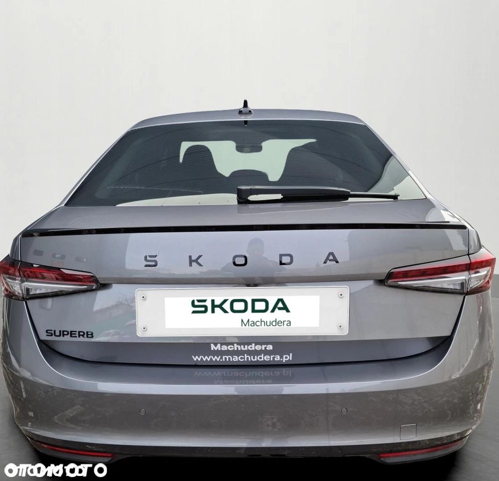 Skoda Superb 1.5 TSI Sportline DSG - 6