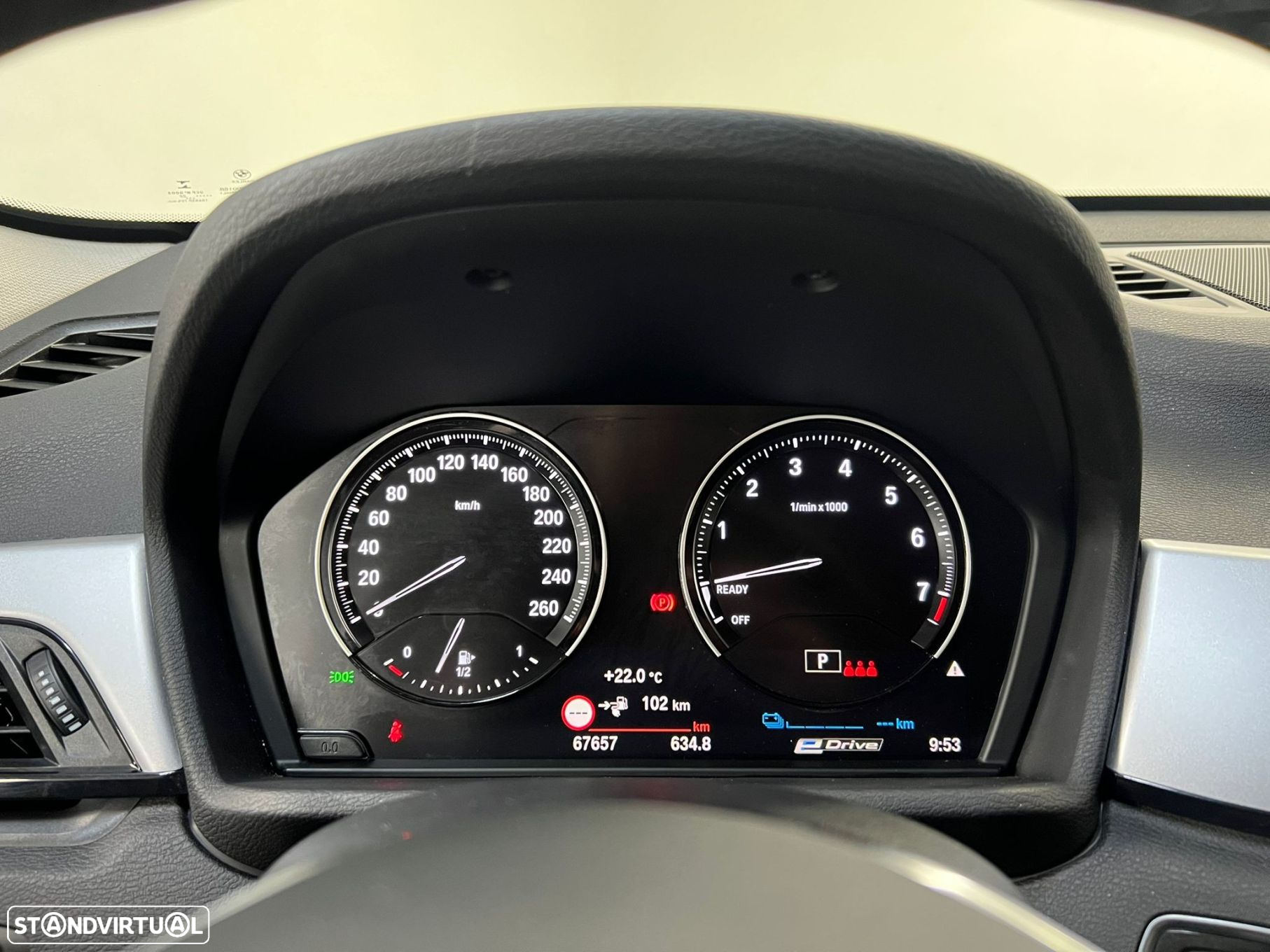 BMW X1 25 e xDrive Corporate Edition - 10