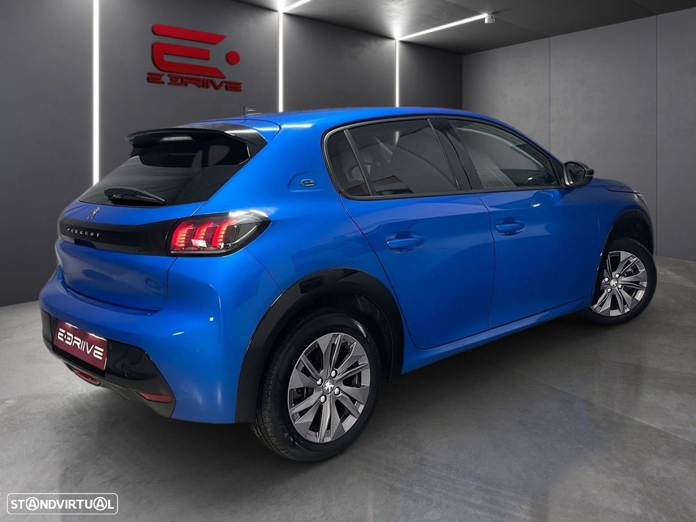 Peugeot e-208 Allure Pack - 7