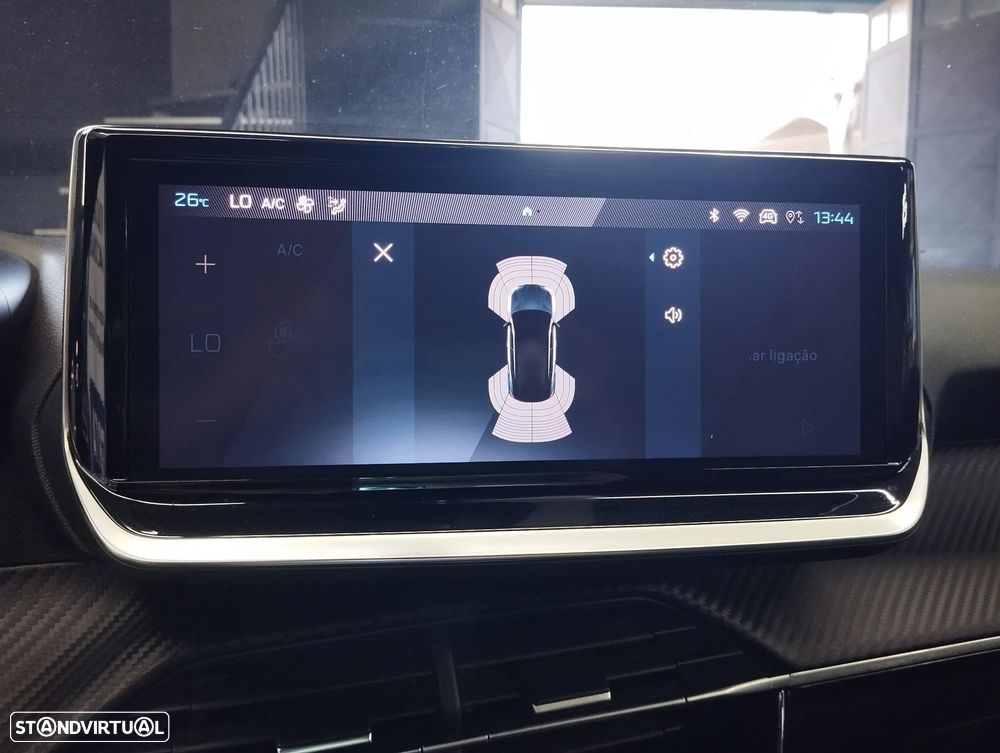 Peugeot 2008 1.2 PureTech Allure EAT8 - 24