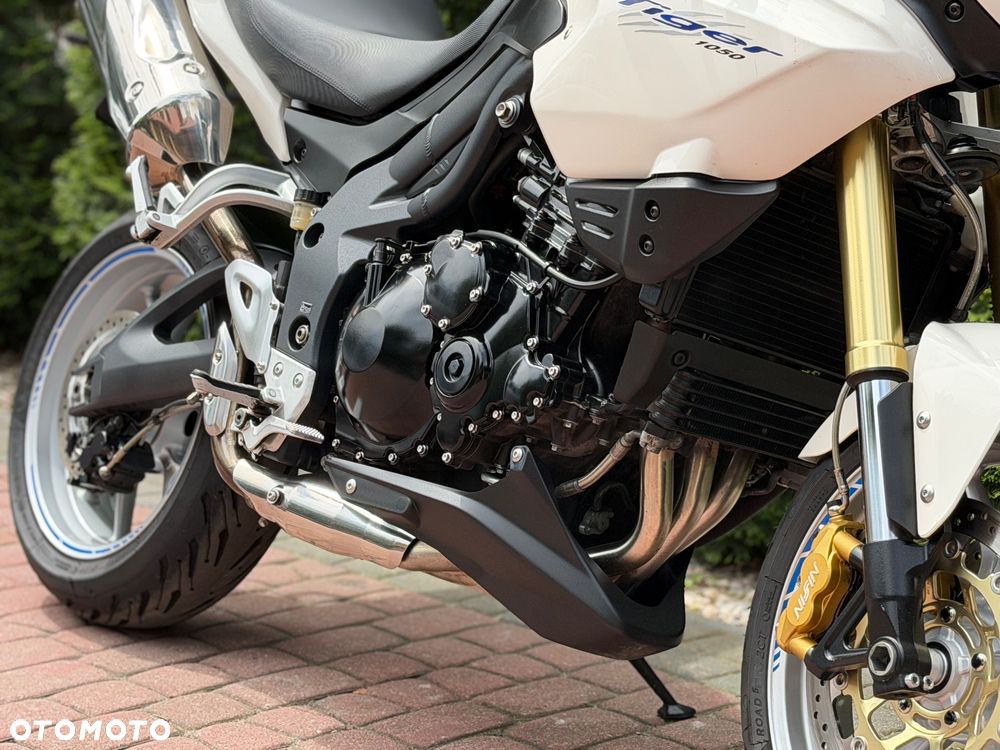Triumph Tiger - 12
