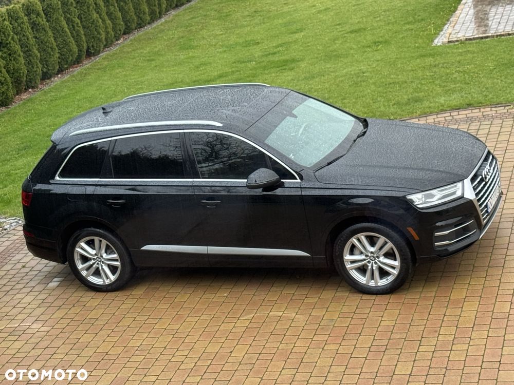 Audi Q7 - 1