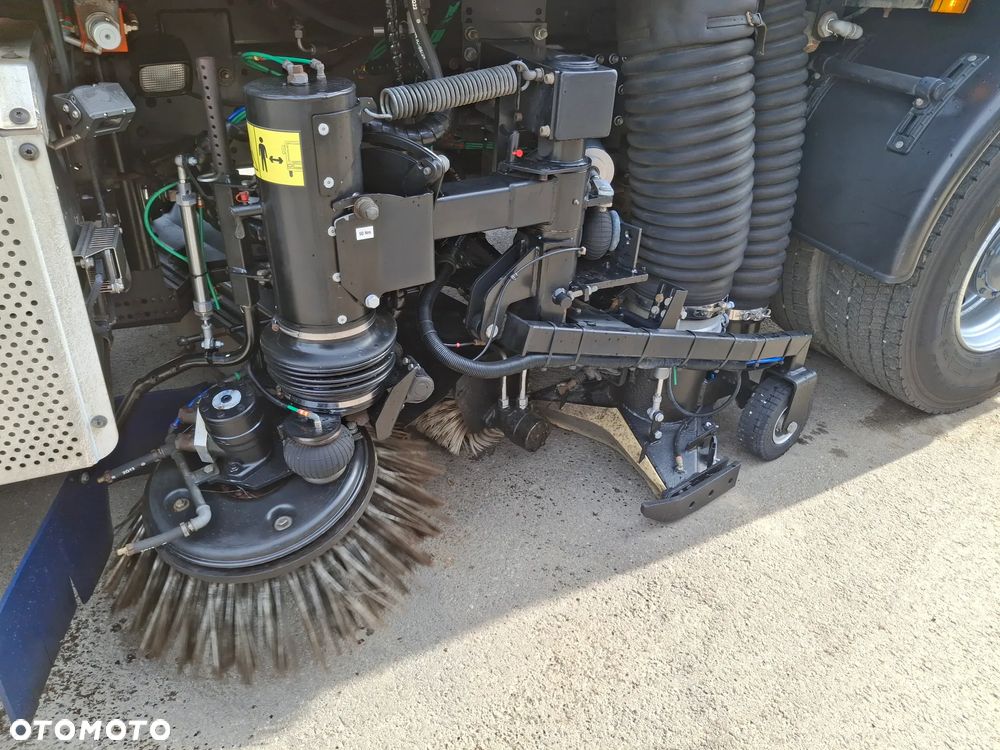Mercedes-Benz Actros 1932 Zamiatarka FAUN Szczotki L/R Odchwaszczarka Szczotki Przednie 2014r PM10 Rura Do Liści Dodatkowy Zbiornik Wody Hydrostat Pneumatyka 3237 MTH - 26