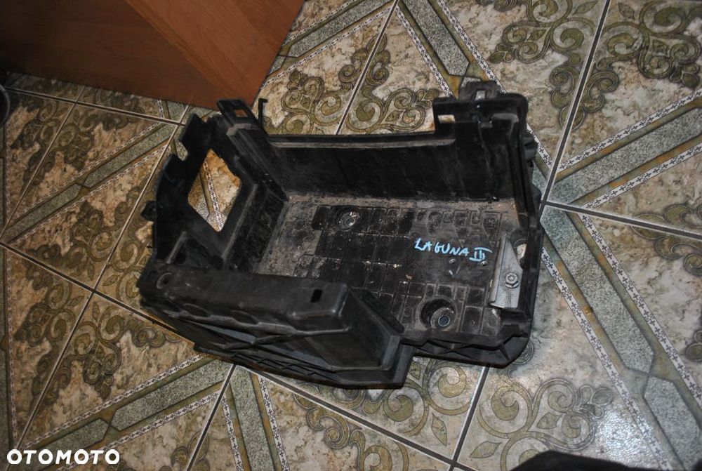 Obudowa akumulatora Laguna III 2.0 DCI - 1