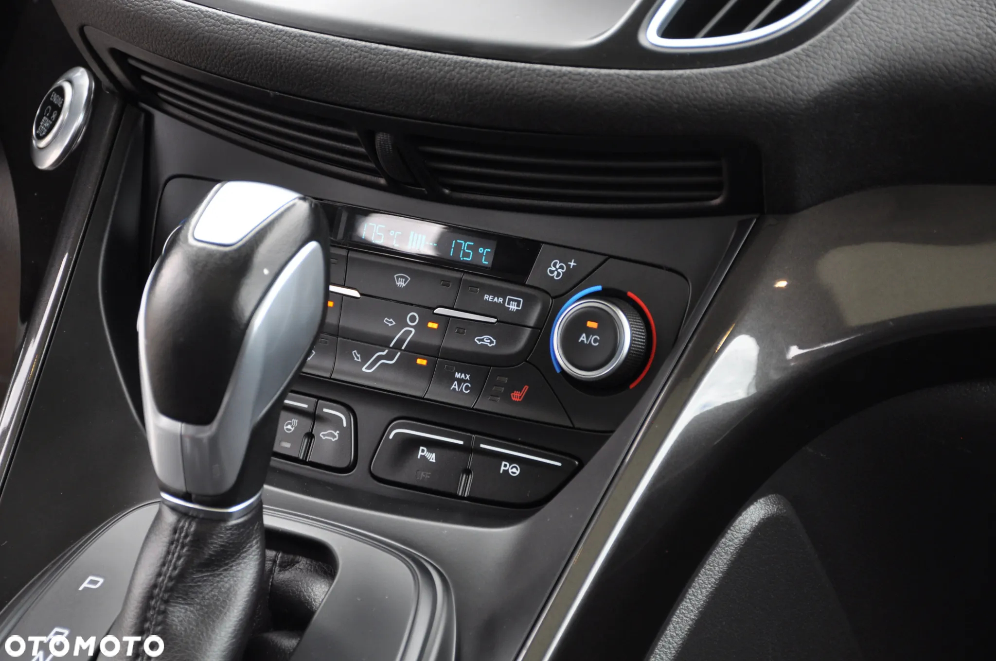 Ford C-MAX 1.5 EcoBoost Titanium ASS - 29