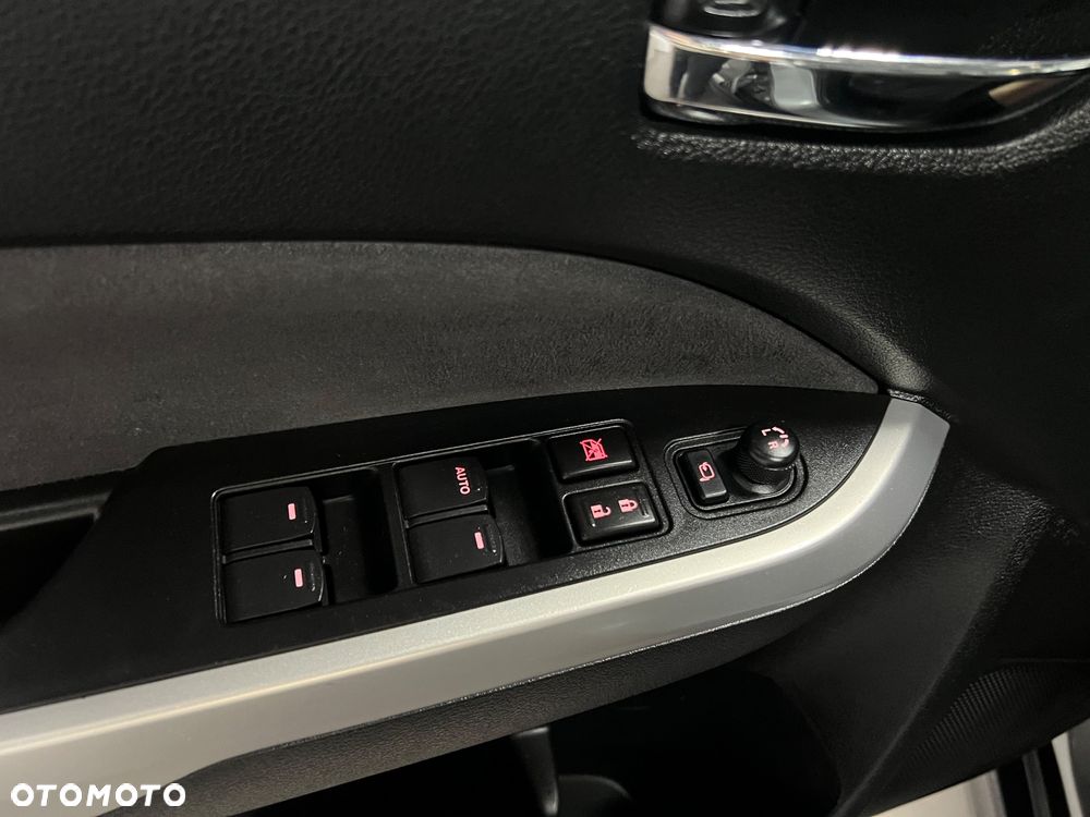 Suzuki Vitara - 22