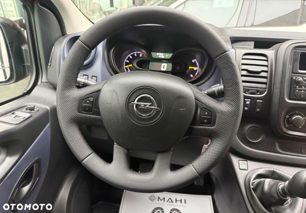 Opel Vivaro - 22