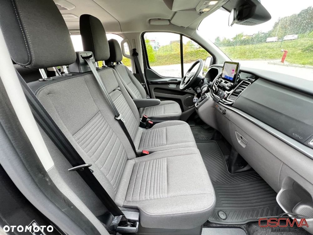 Ford Tourneo Custom - 35