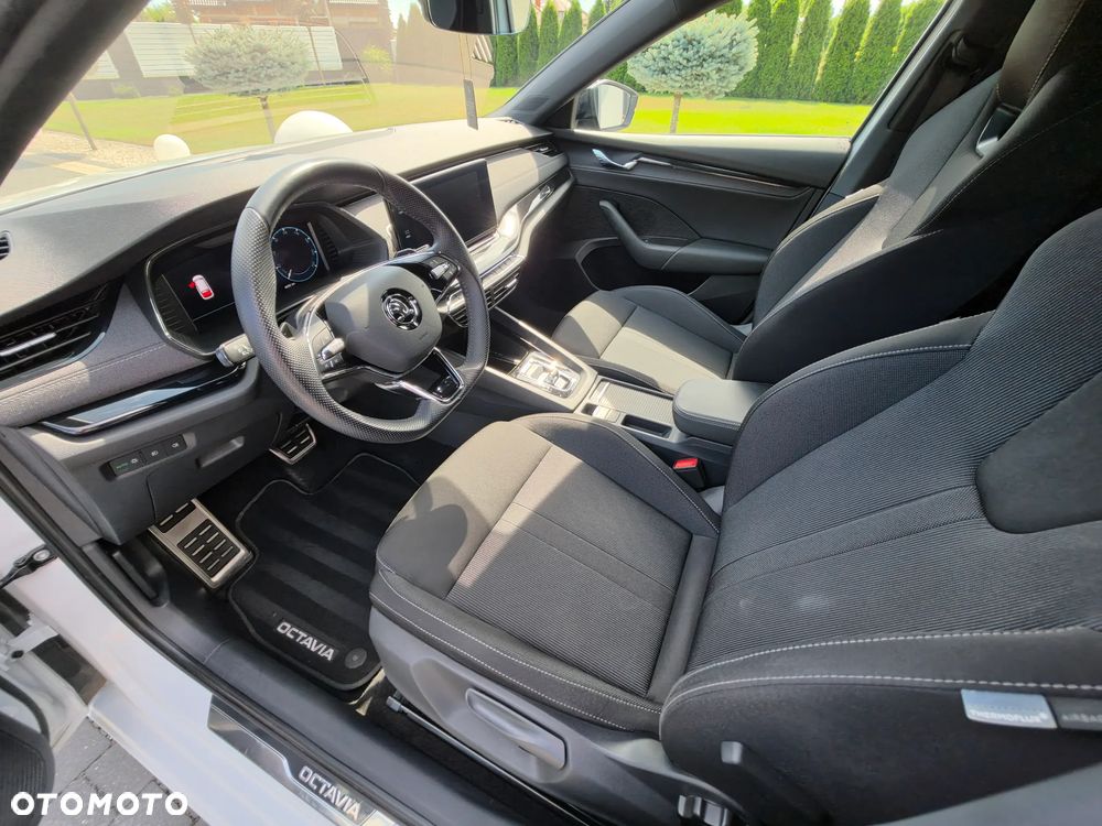 Skoda Octavia 2.0 TSI 4x4 Sportline DSG - 9