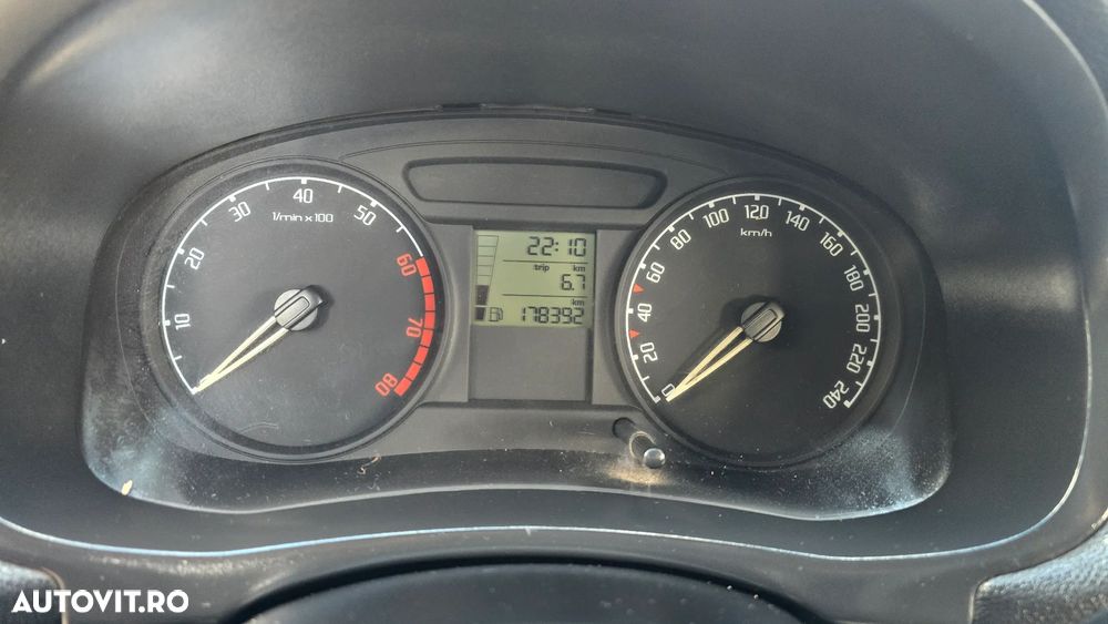 Skoda Fabia 1.2 Ambiente - 9