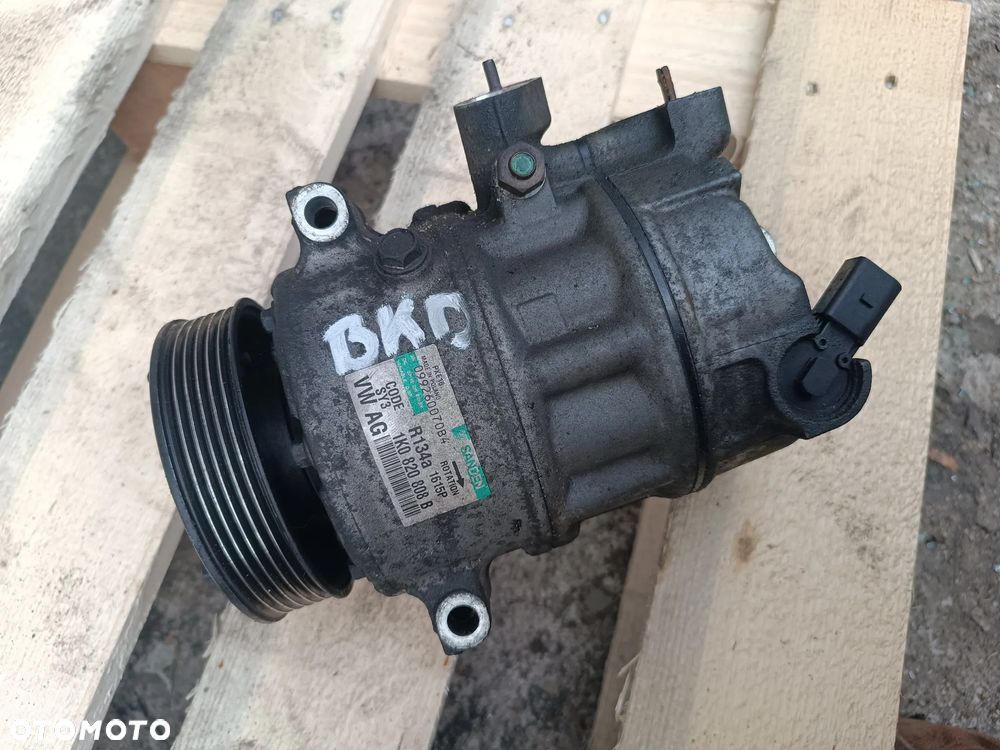 SPRĘŻARKA KLIMATYZACJI VW SEAT AUDI 1K0820808B - 1