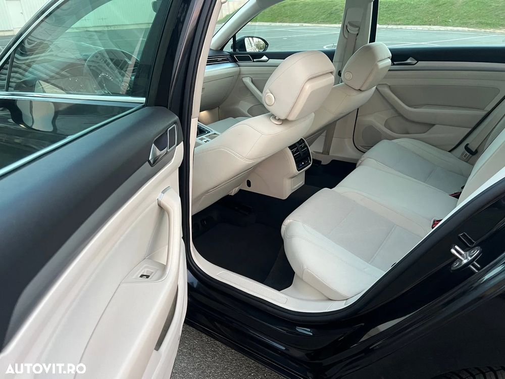 Volkswagen Passat - 20
