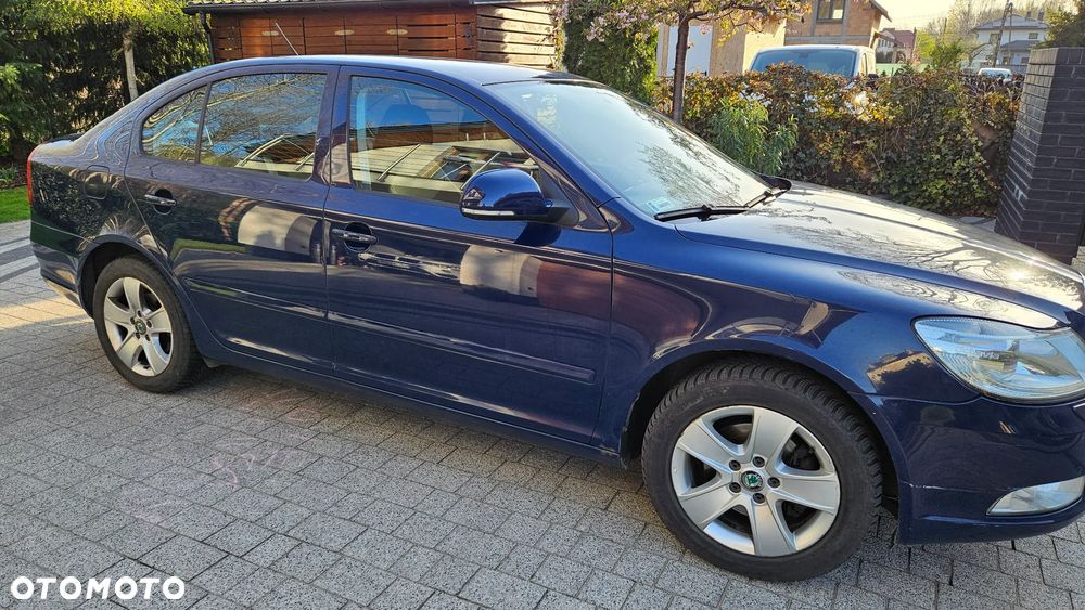 Skoda Octavia 2.0 TDI Elegance DSG - 2