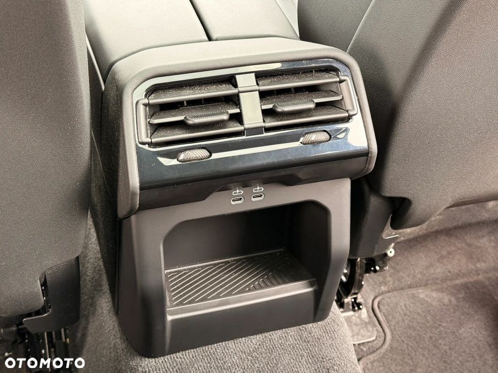 BMW Seria 5 520i - 25