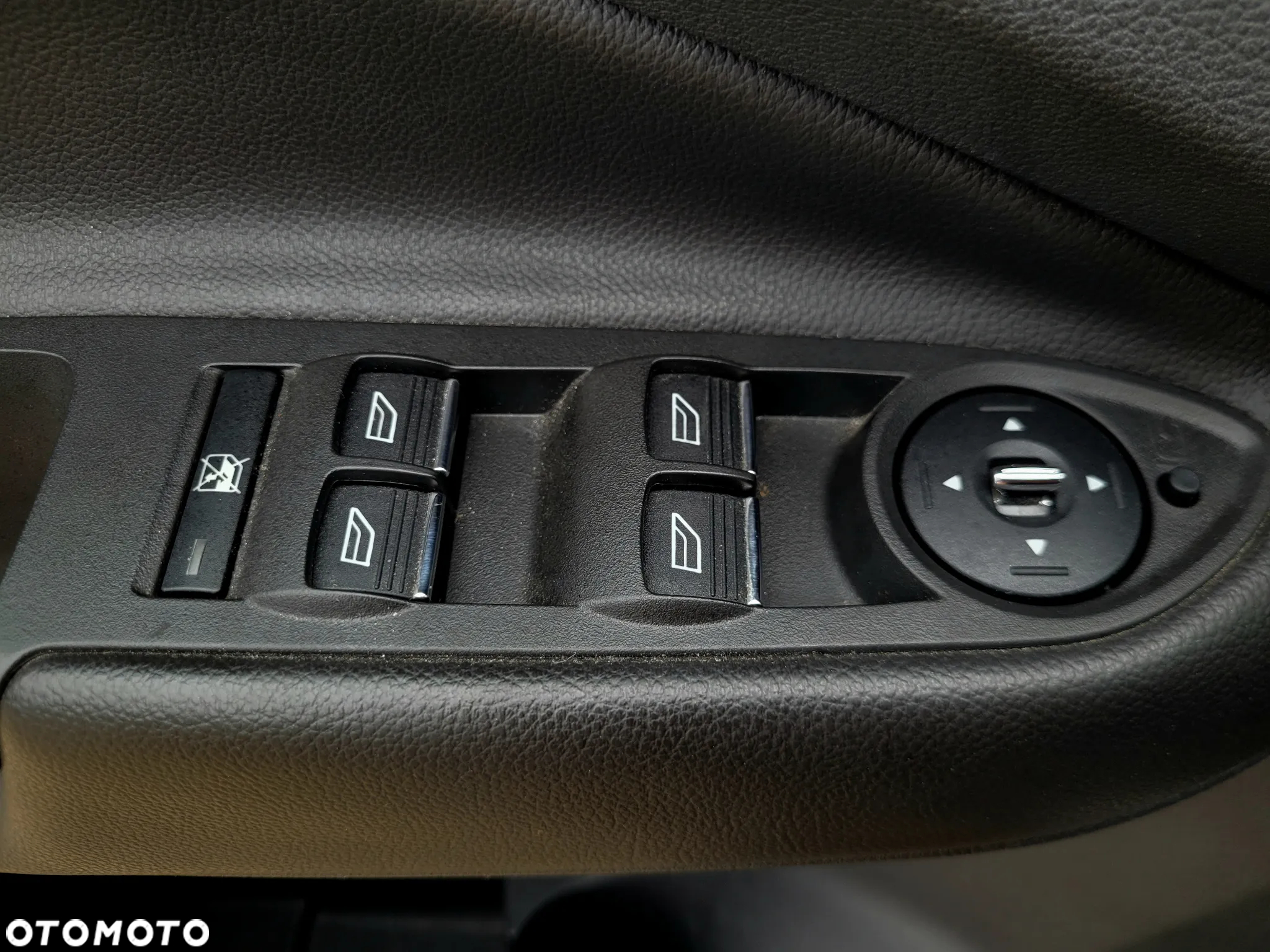 Ford Kuga 2.0 TDCi 4x4 Titanium - 11