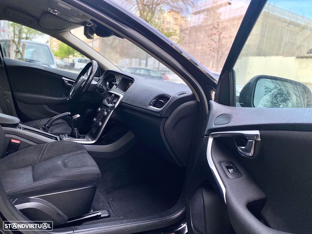 Volvo V40 1.6 D2 Eco Kinetic - 19