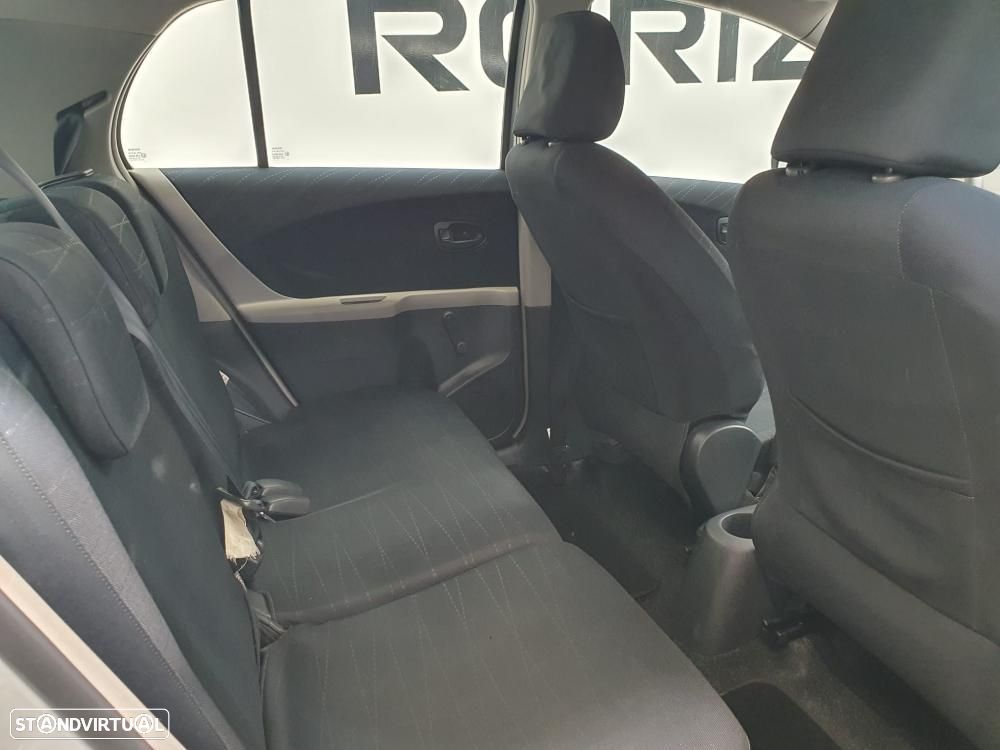 Toyota Yaris 1.4 D-4D Comfort - 19