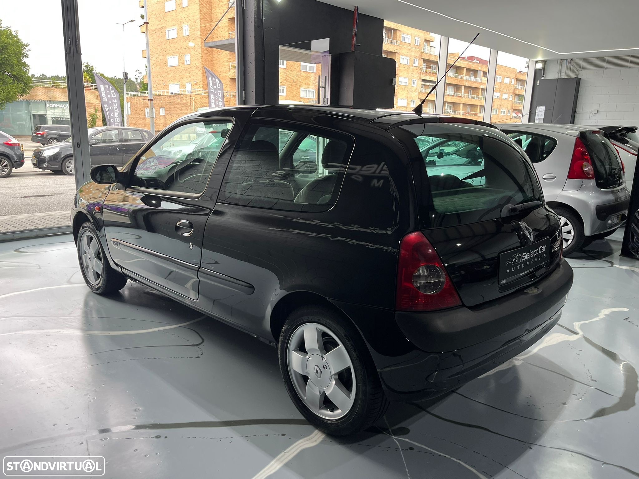 Renault Clio 1.2 16V Expression - 6