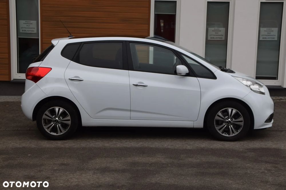 Kia Venga 1.6 CRDi 128 Black Collection - 8