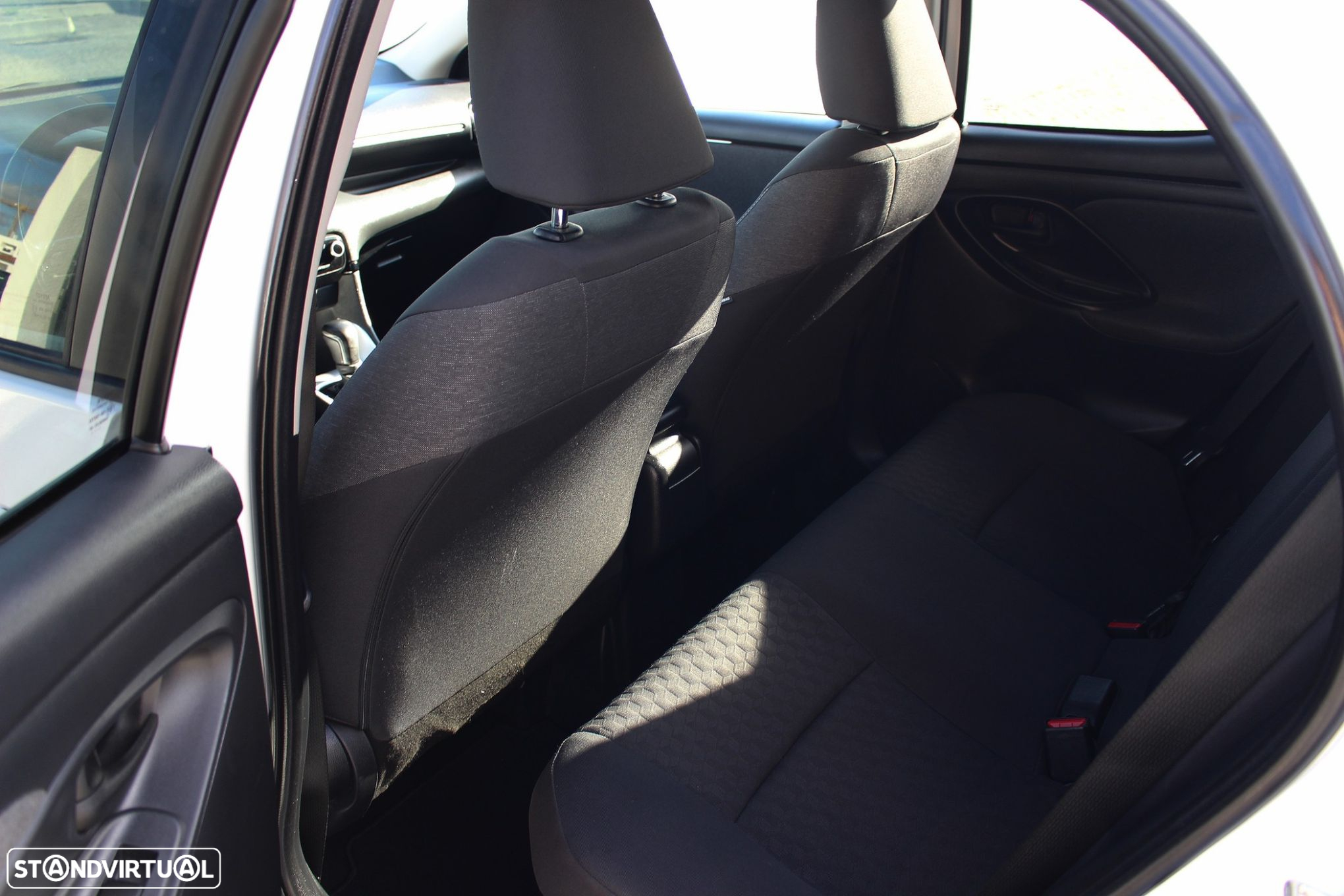 Toyota Yaris 1.5 HDF Exclusive - 38