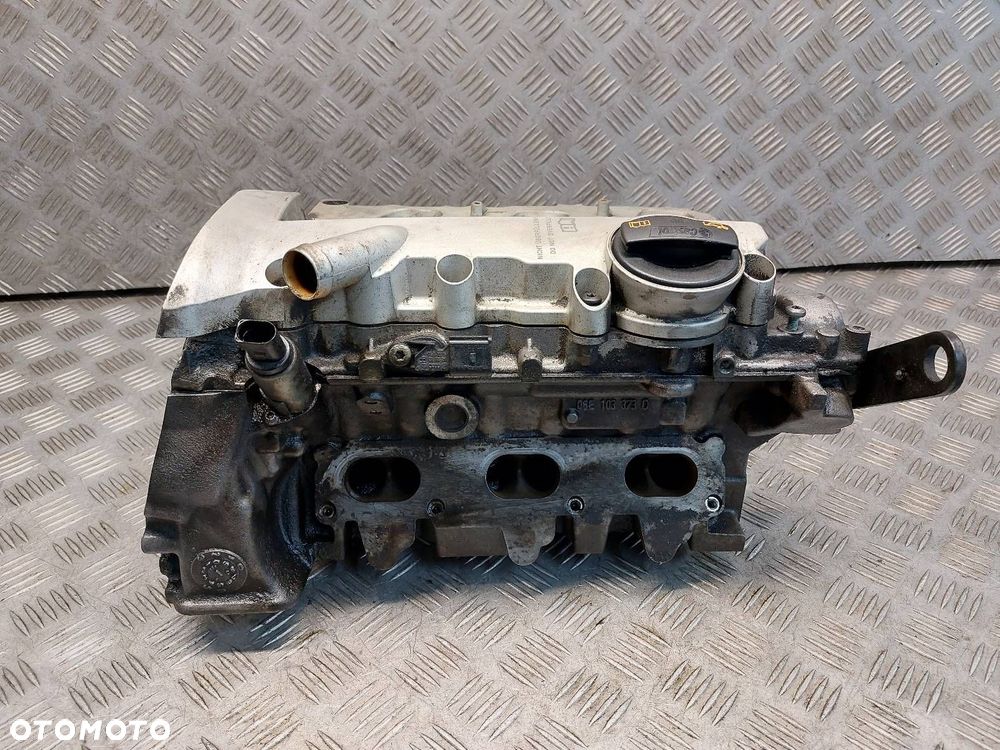 GŁOWICA + POKRYWA ZAWORÓW AUDI A6 C6 2.4 V6 BDW 06E103373D - 2