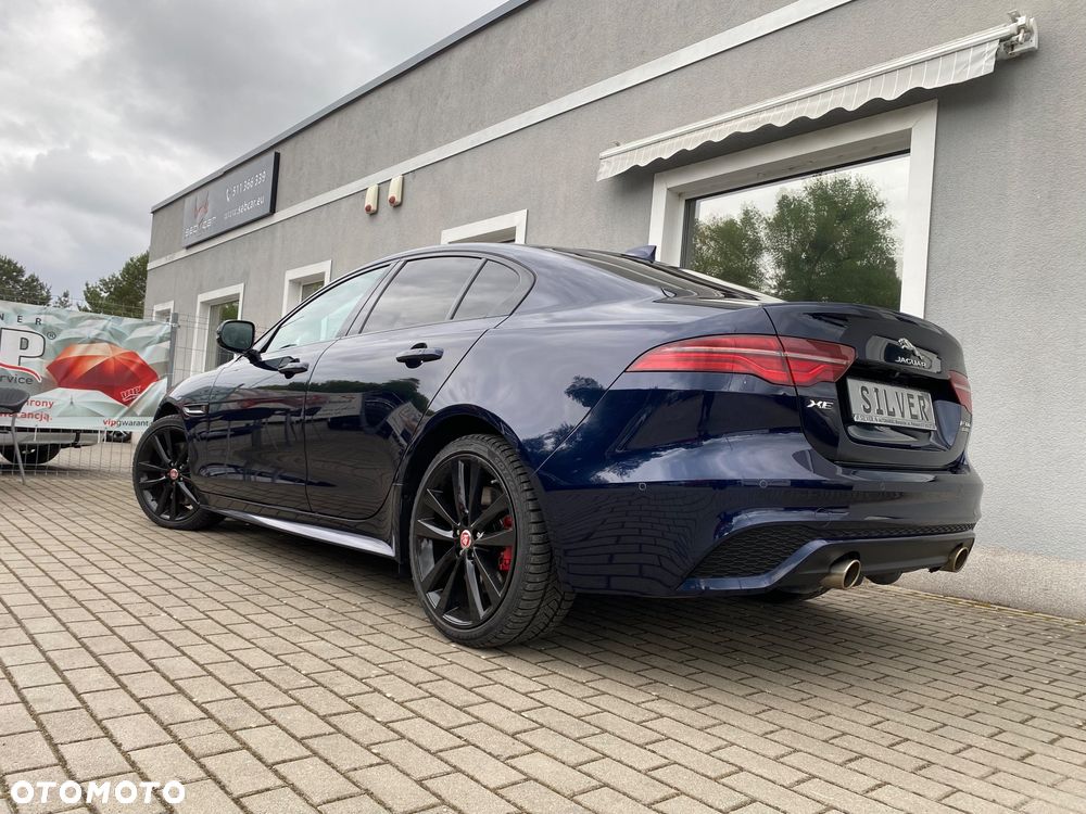 Jaguar XE P300 AWD R-Dynamic HSE - 4