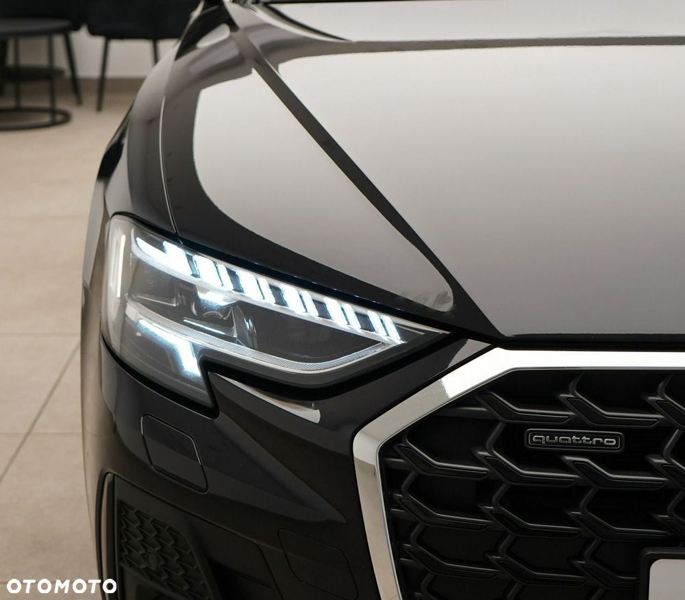 Audi A8 - 8